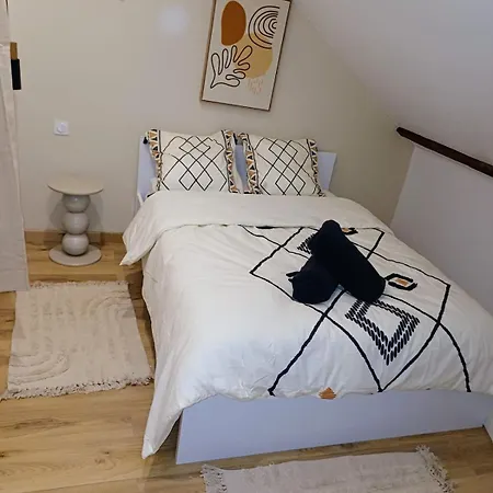 Sobre, Soft, Accueillant, Centre-ville Apartment *