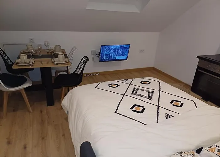 Sobre, Soft, Accueillant, Centre-ville * Le Mans